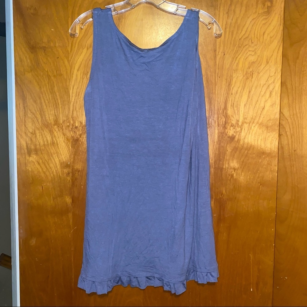 𝅺Logo Lori Goldstein purple ruffle stretch tank top M